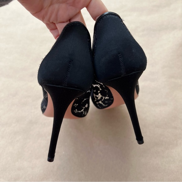 Tory Burch Glenna Pump Camellia Satin Lace Heels Size 10 Black - Picture 7 of 9